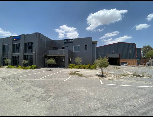 2,651M² WAREHOUSE FOR SALE IN SAMRAND BUSINESS PARK